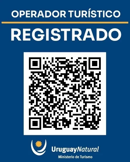 Sello de Operador Turístico Registrado del Ministerio de Turismo del Uruguay. Código QR que lleva a la ficha del registro número 432, a nombre de Experiencia al Mundo S.A..